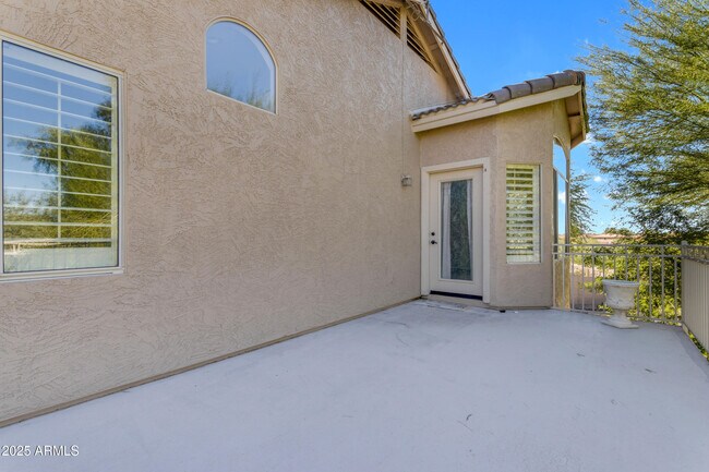 Building Photo - 4302 E Mossman Rd