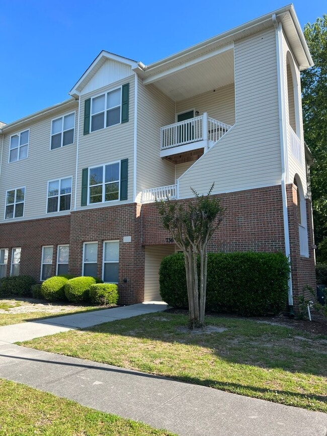 Building Photo - Cape Cottages Condos - 3BD/2BA - Second Fl...
