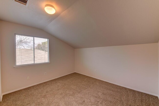 Building Photo - 910 Port Daniel Dr