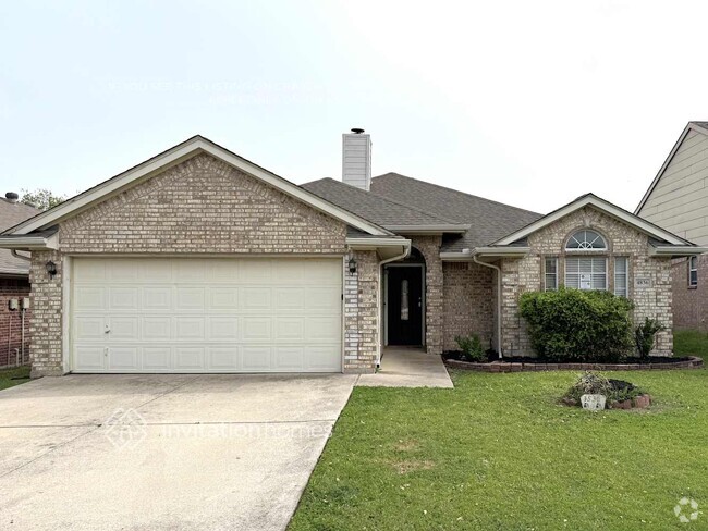 Building Photo - 4836 Stetson Dr S