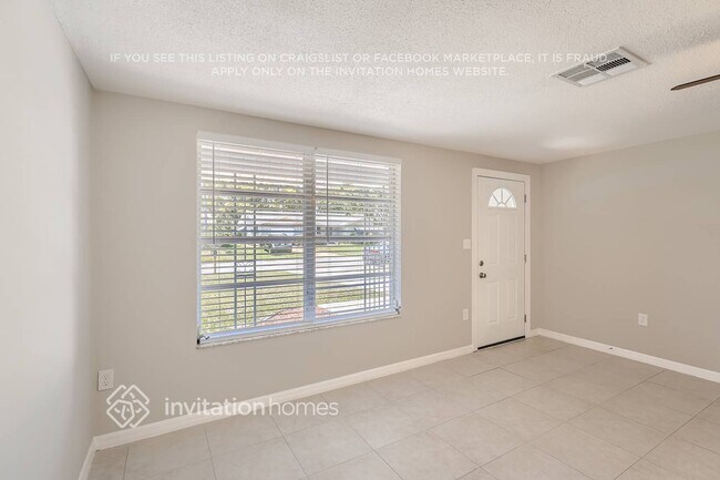 Building Photo - 7530 Rosewood Dr