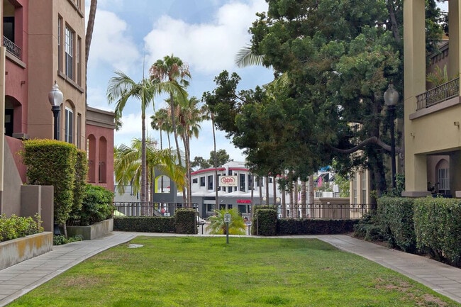 Building Photo - 1313 Washington St