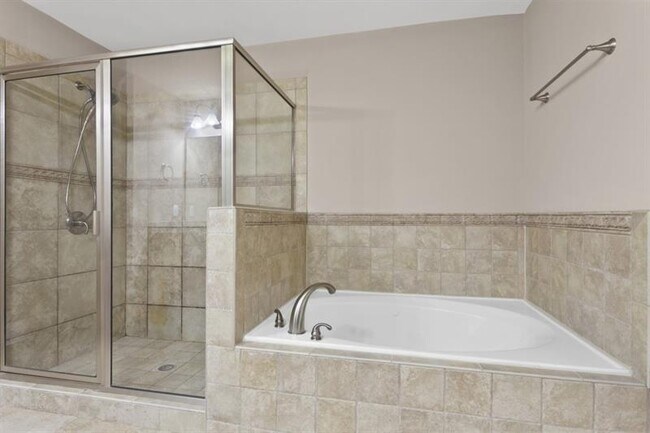 Building Photo - 5840 Vista Brook Dr
