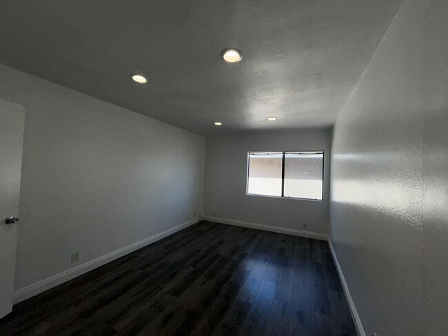 Building Photo - Spacious 4 Bed, 3 Bath for Rent - Westminster