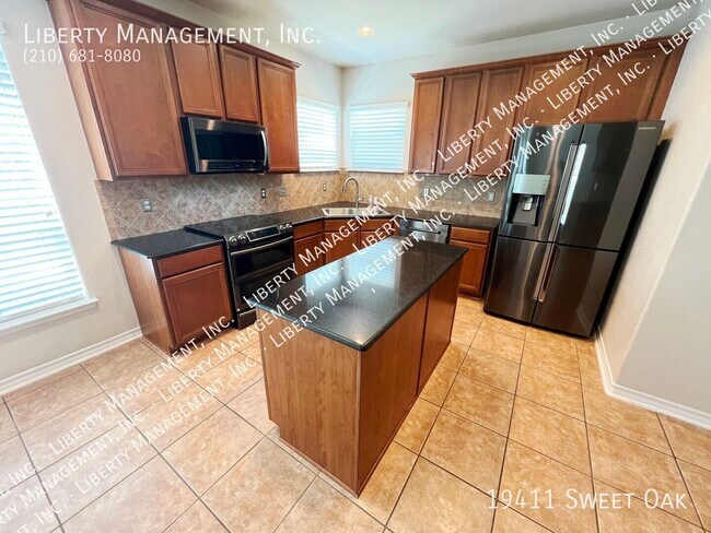 Building Photo - 19411 Sweet Oak