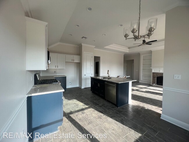 Building Photo - 4 br, 2 bath House - 552 Brunswick Gardens