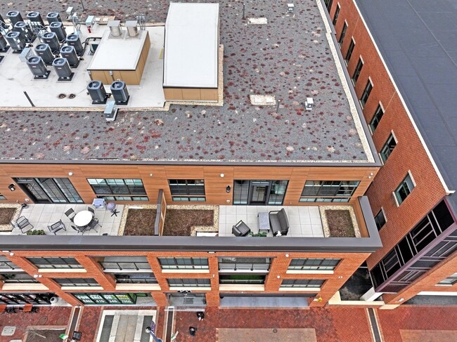 Building Photo - 141 West St