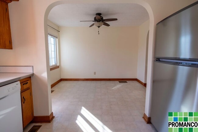 Building Photo - Cozy Ranch Home