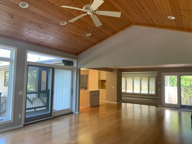 Building Photo - Beautiful 3 Bedroom Home in Middleton