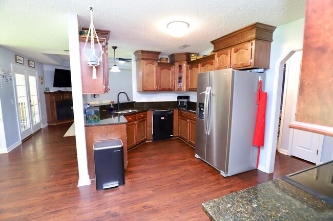 Building Photo - 4370 Excursion Dr