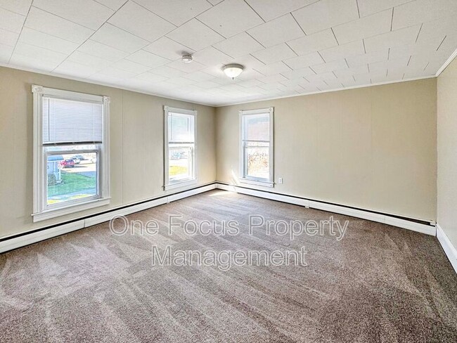 Building Photo - 123 1/2 Oliver Street