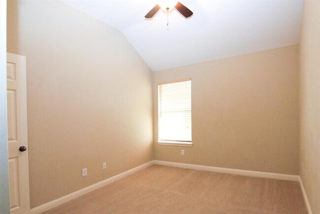 Building Photo - 3640 Rosalina Loop
