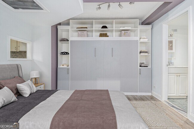 Building Photo - 620 Peachtree St NE