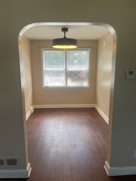 Building Photo - 551 Welbrook Rd