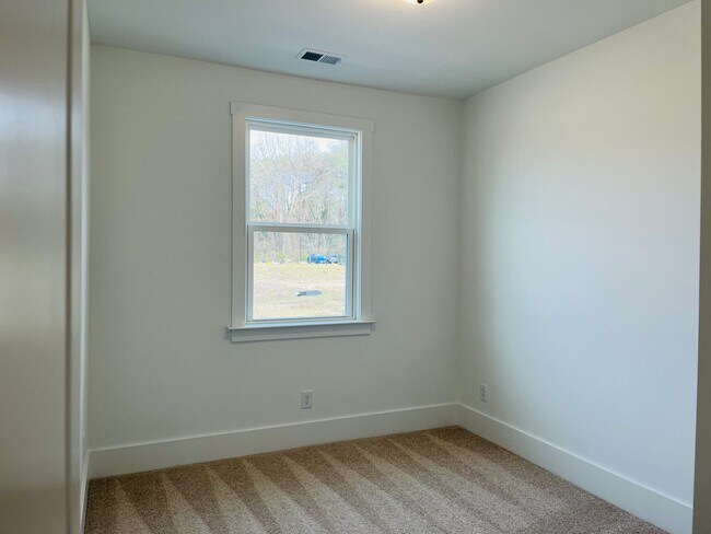 Building Photo - LIKE NEW IN PARK VUE! Townhome located across from Westside Park in Atlanta! MUST SEE!