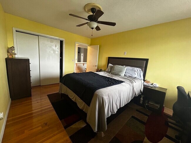 Building Photo - 400 Savin Hill Ave