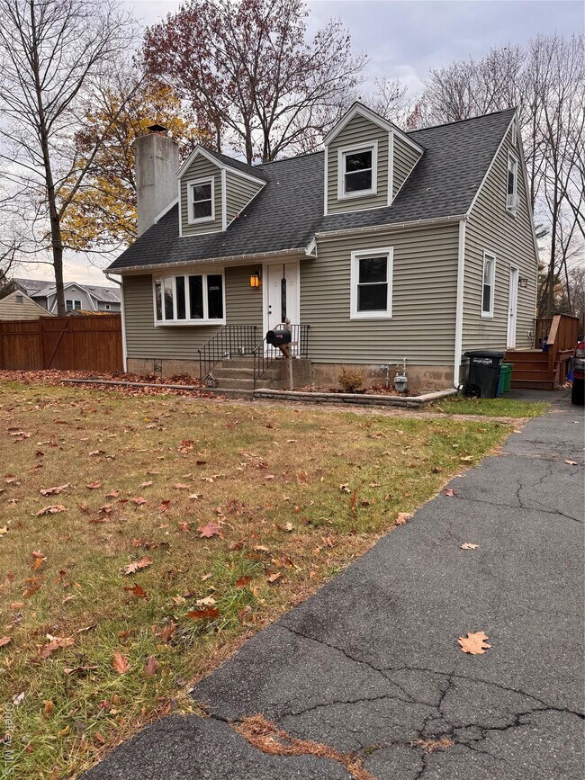 Primary Photo - 57 Swannekin Rd