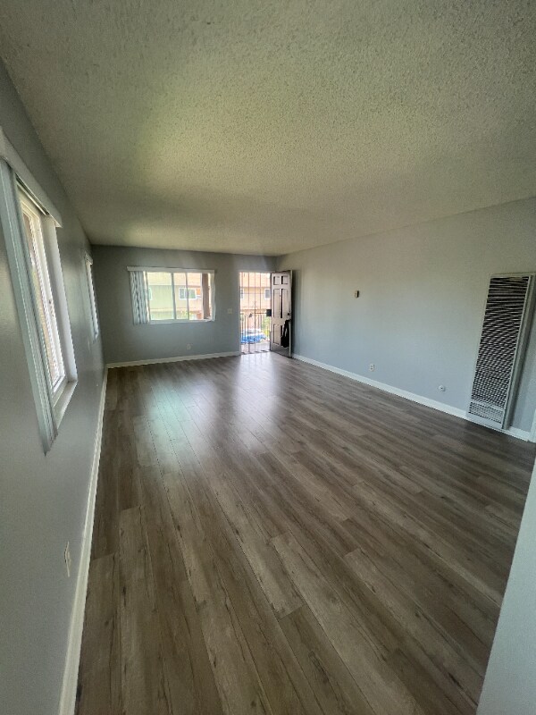 Building Photo - 900 S Highland Ave