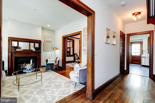 Building Photo - 1505 Harvard St NW