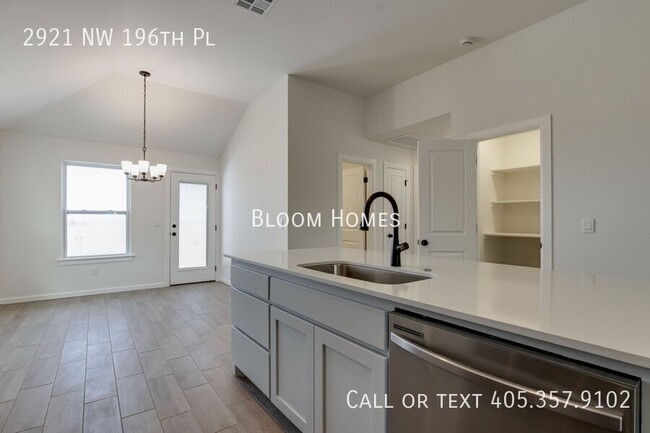 Building Photo - 2921 NW 196th Pl