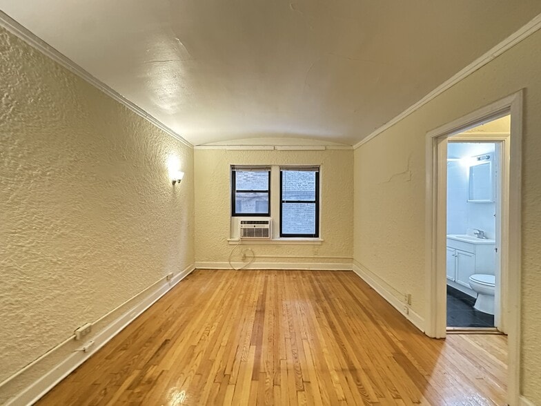 Building Photo - 512 W Arlington Pl