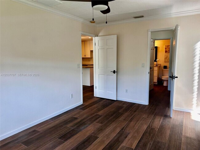 Building Photo - 1815 Robalo Dr