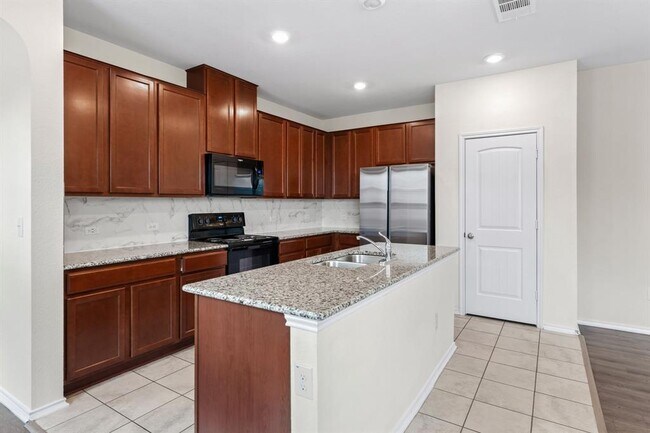 Building Photo - 633 Weizenbock Ln