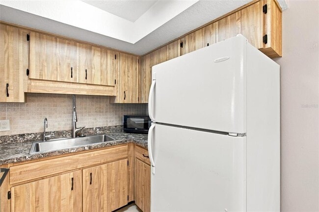 Building Photo - 4344 Tahitian Gardens Cir