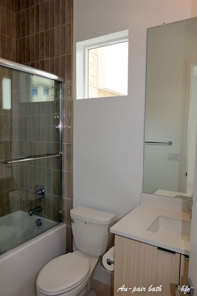 Building Photo - Canyon View Estates, Unfurnished, long Term