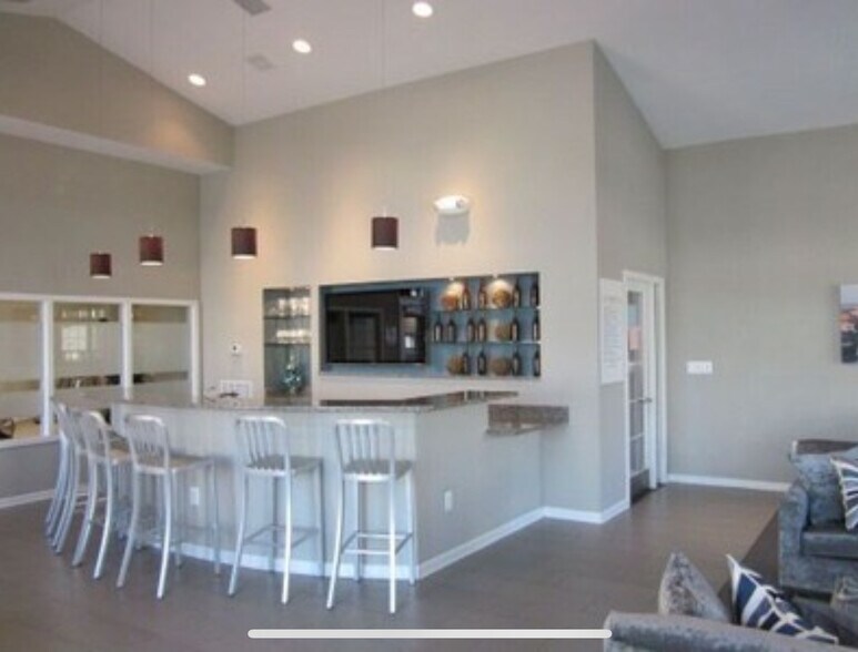 Building Photo - 1549A N Van Dorn St