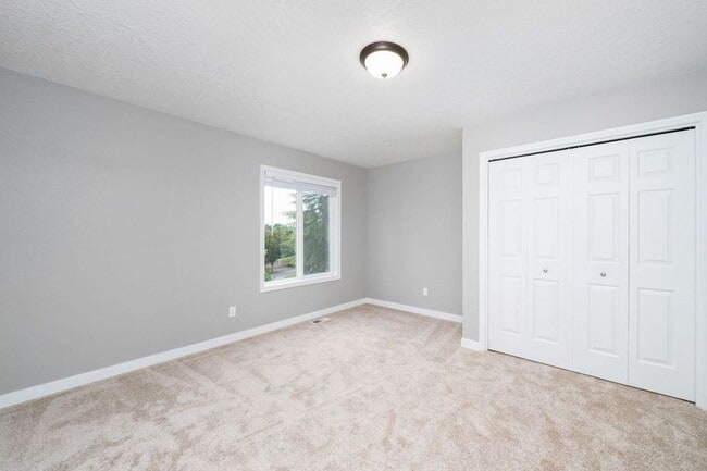 Building Photo - 16742 NW Dublin Ct