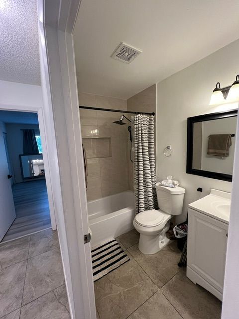 Building Photo - 3701 Savoy Ln