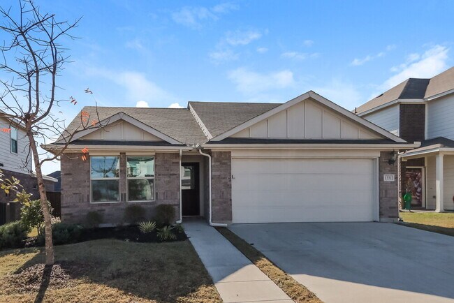 Building Photo - 1331 Black Canyon Ave