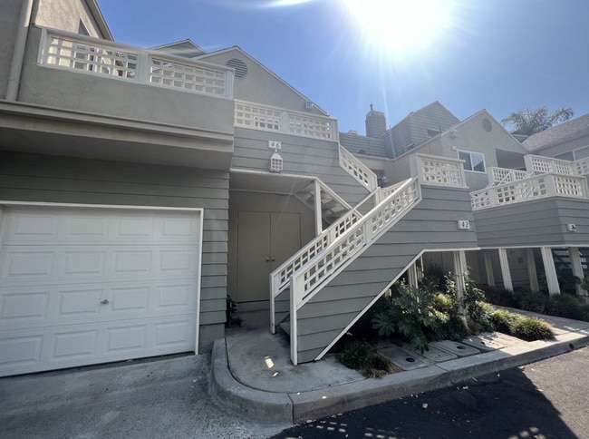Building Photo - 46 Rainwood