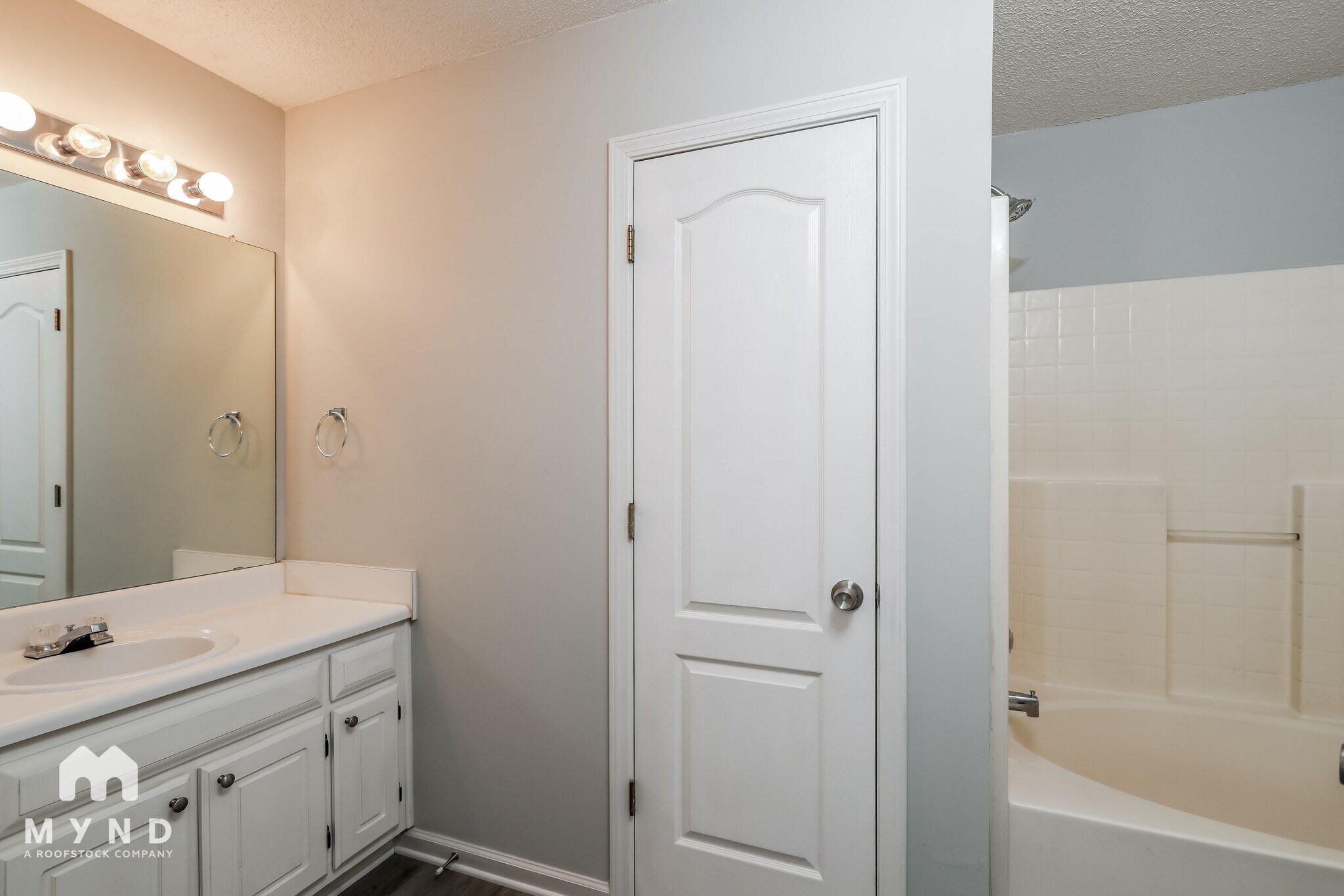 Building Photo - 403 Sunny Field Ct