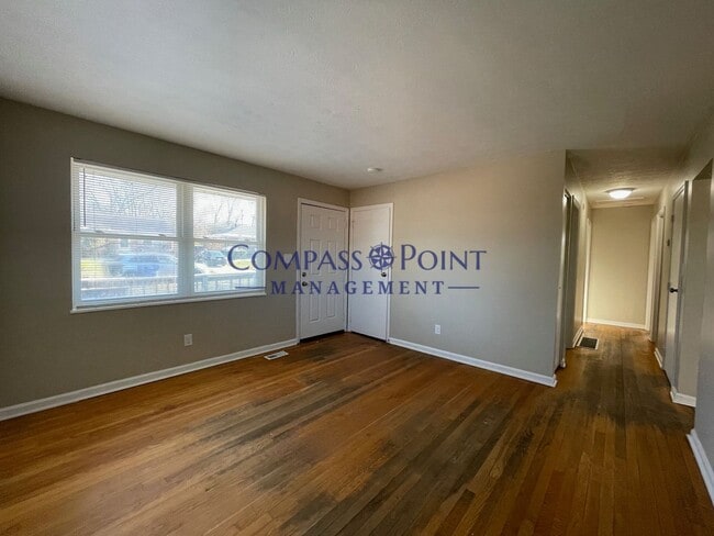 Building Photo - Newly Renovated Just For You! First Month's Rent Free!!