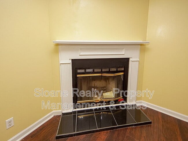 Building Photo - 3184 Sanders Rd