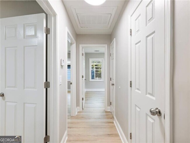 Building Photo - 2862 Argyle Dr NW