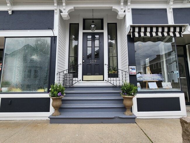 Building Photo - 117 Water St
