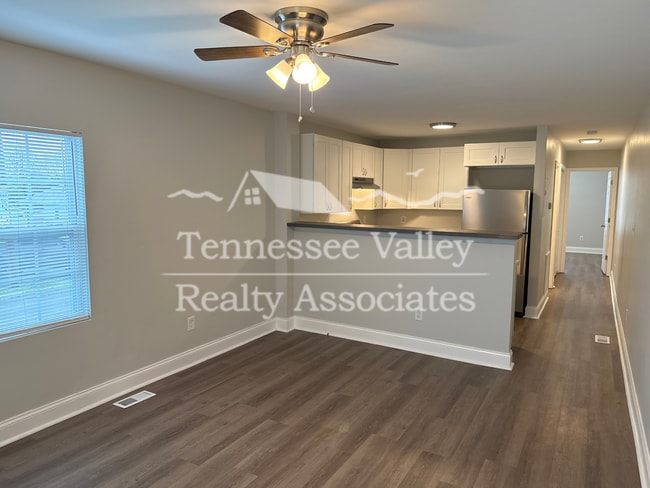 Building Photo - ALL NEW! Renovated, Move In Ready 1 bed/1 ...