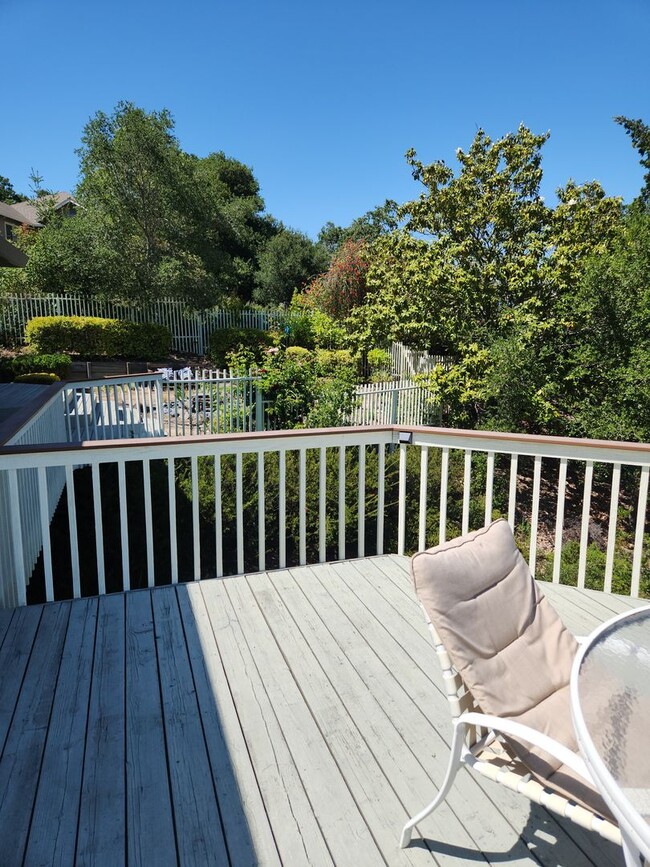Building Photo - "Must See" House in Oakmont w/beautiful vi...
