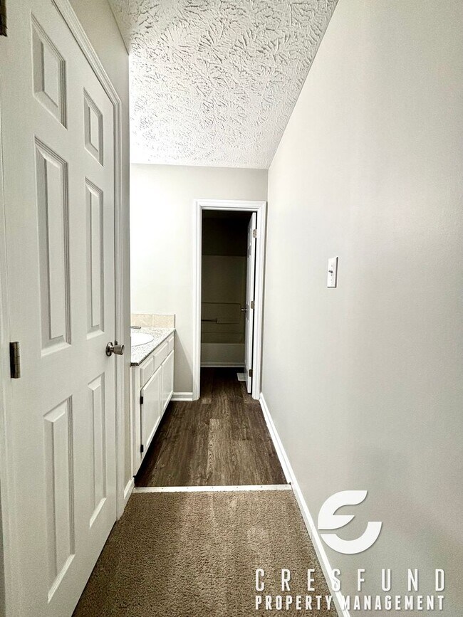 Building Photo - Adorable 3 Bedroom 2 Bathroom House Ready for Move In