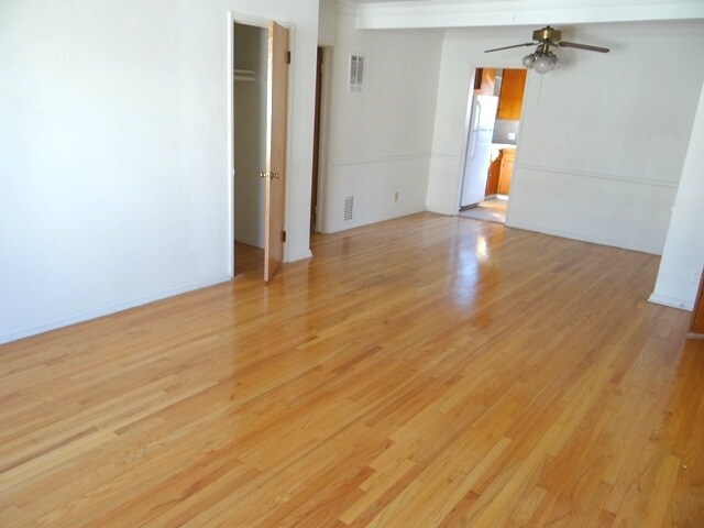 Building Photo - 108 N Hayworth Ave