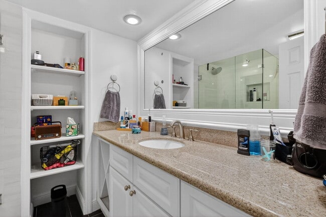 Building Photo - 1520 Masters Cir