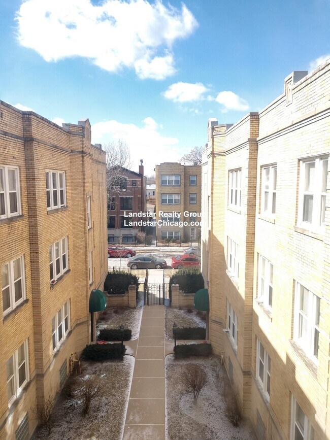 Building Photo - 4045.5 N Mozart St