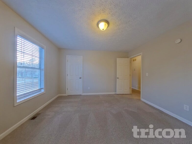 Building Photo - 116 Summer Lake Dr