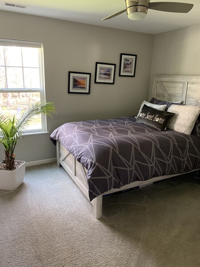 Building Photo - 104 Emerald Dr