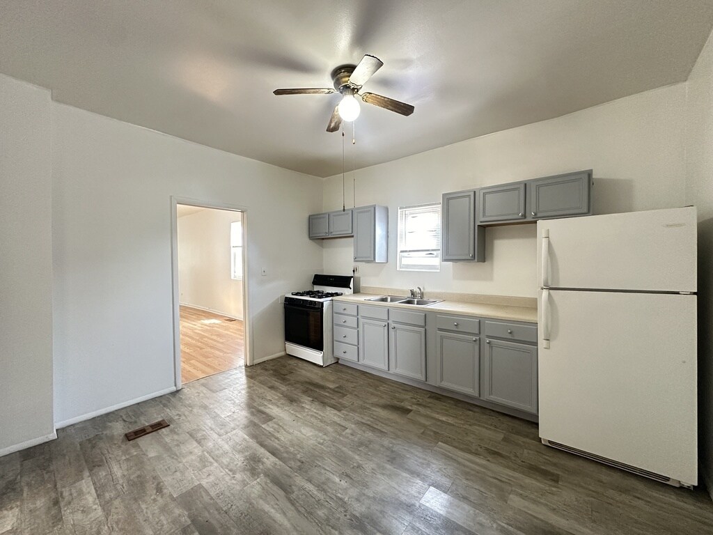 Building Photo - 1717 N Kimball Ave