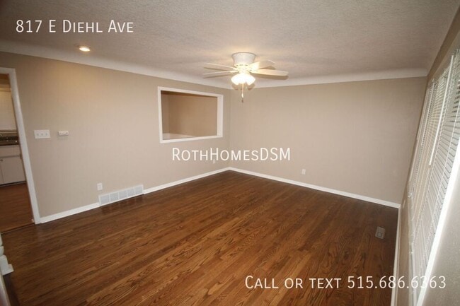 Building Photo - 817 E Diehl Ave