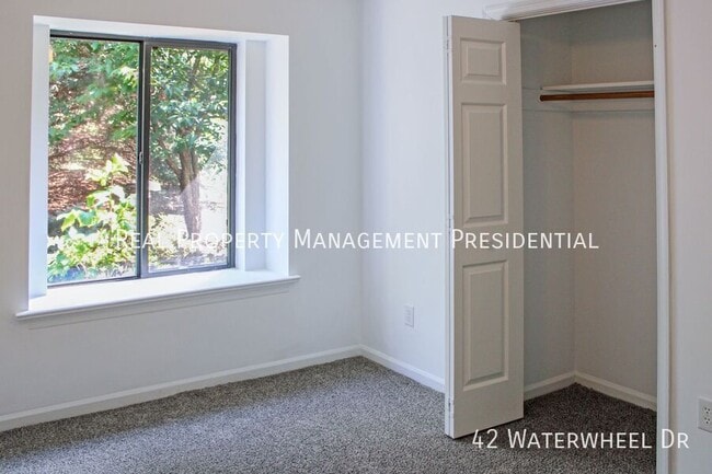 Building Photo - 42 Waterwheel Dr